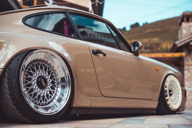 Mantén una buena presión en los neumáticos