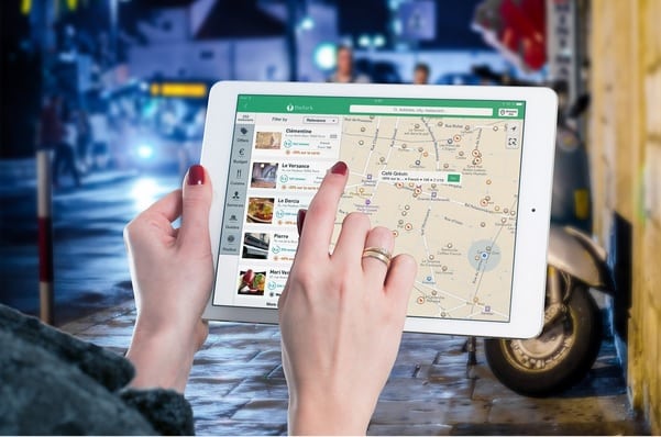 Localizar una Farmacia en una Ruta Específica