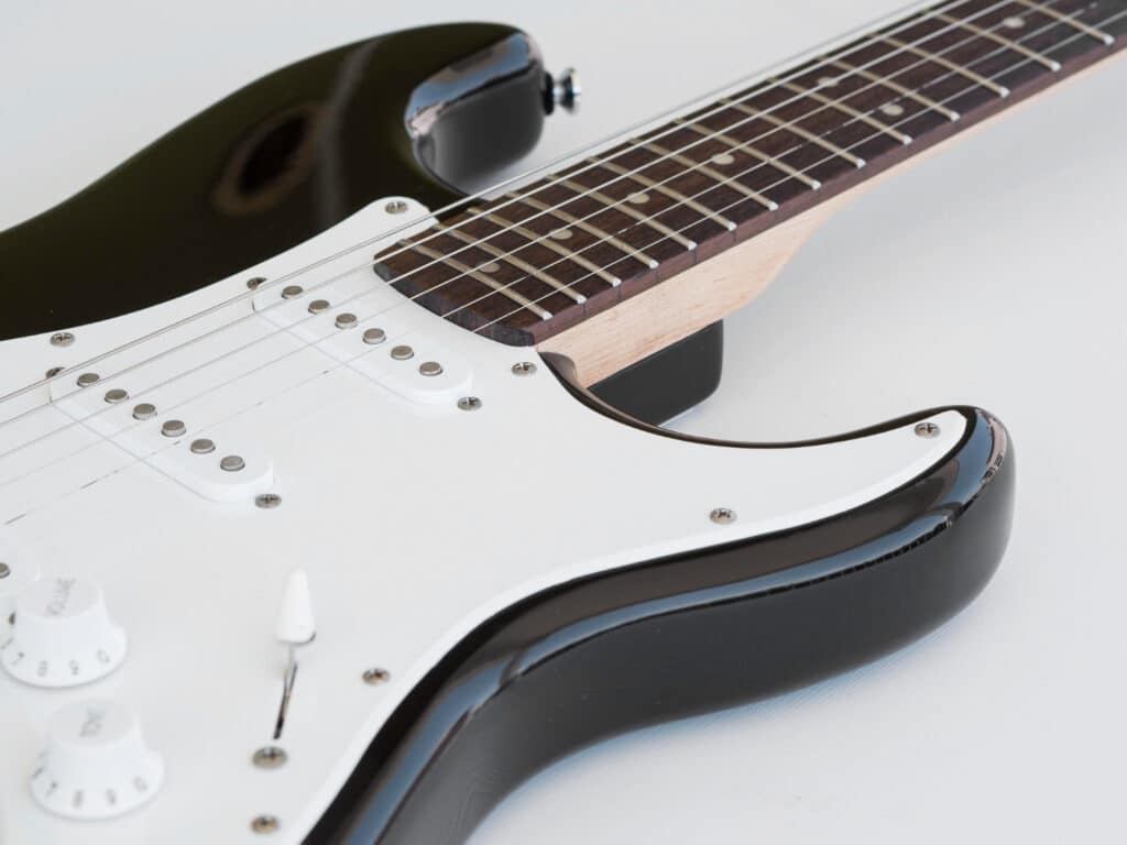 ¿Cuáles son los tipos de cuerpos de guitarras eléctricas?